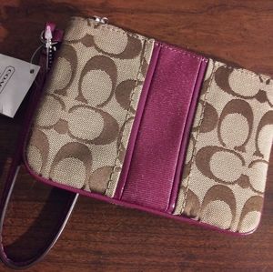 Coach wristlet Passion Berry